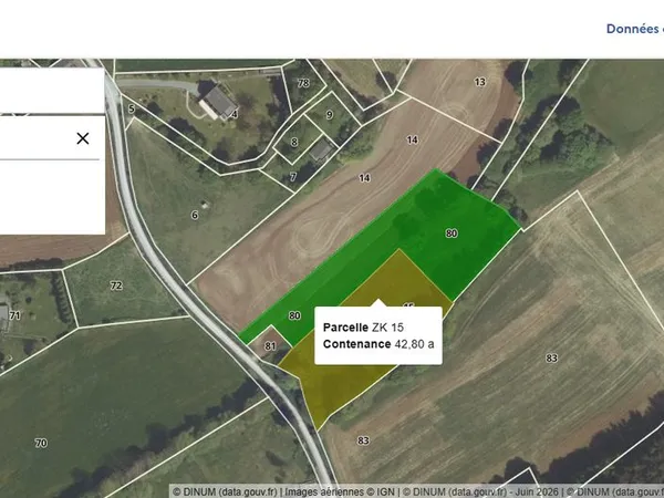 Terrain agricole avec ruisseau