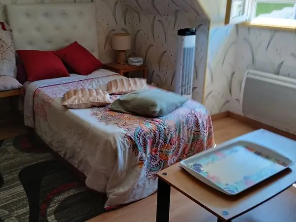 Chambre meublee