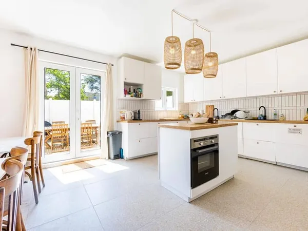 Maison 11 pièces 260 m²