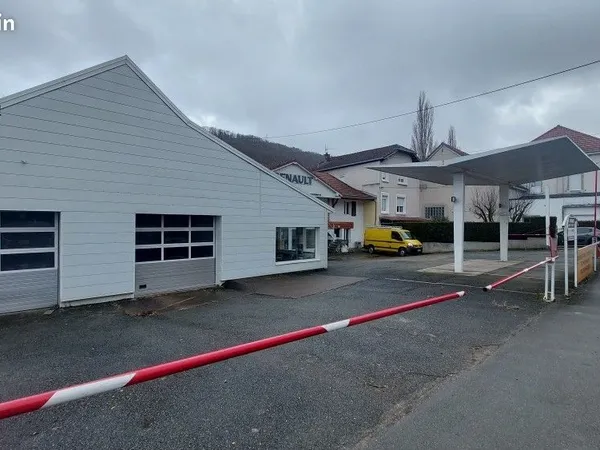 Local 360 m² PONT DE ROIDE VERMONDANS
