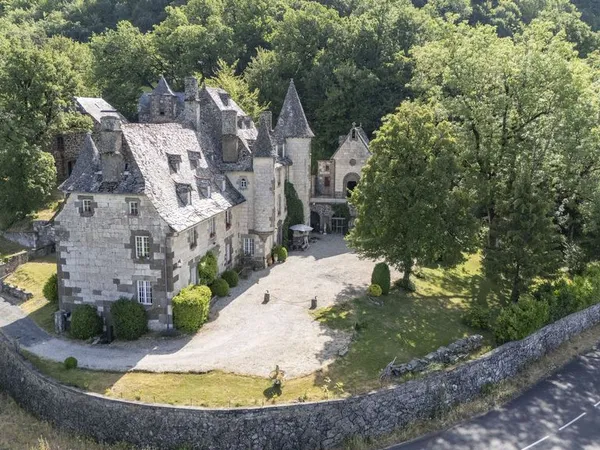 Château 14 pièces 500 m²