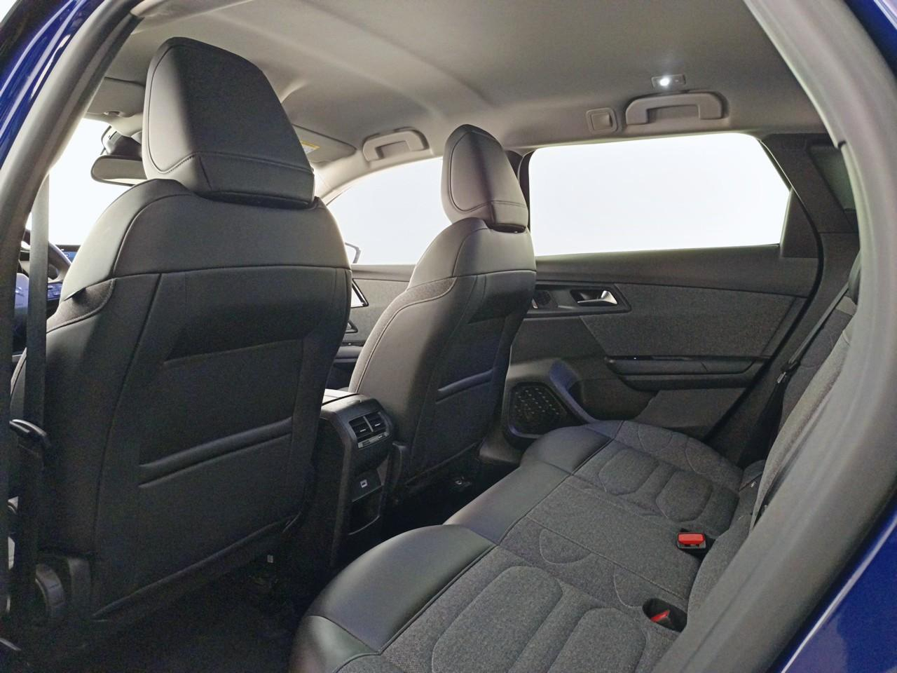 Citroën C5 X hybride rechargeable 225 s&s e-eat8 feel pack — photo 19