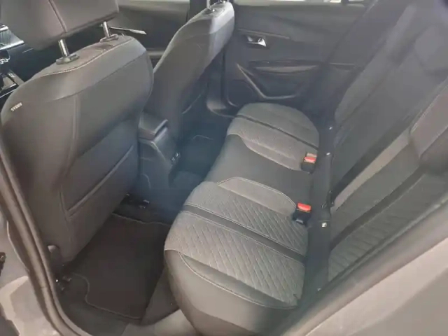Peugeot 208 puretech 100 s&amp;s bvm6 — photo 11