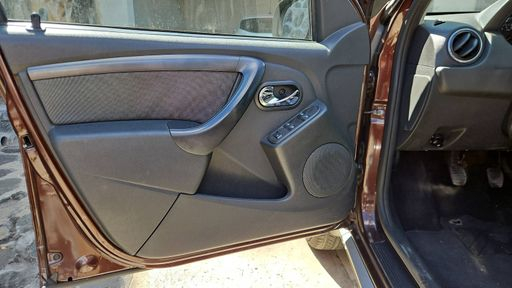 Dacia Duster 1.5 Blue dCi 115 - Black Touch – 2017 – 109198 km – Diesel – Boîte Manuelle — photo 26