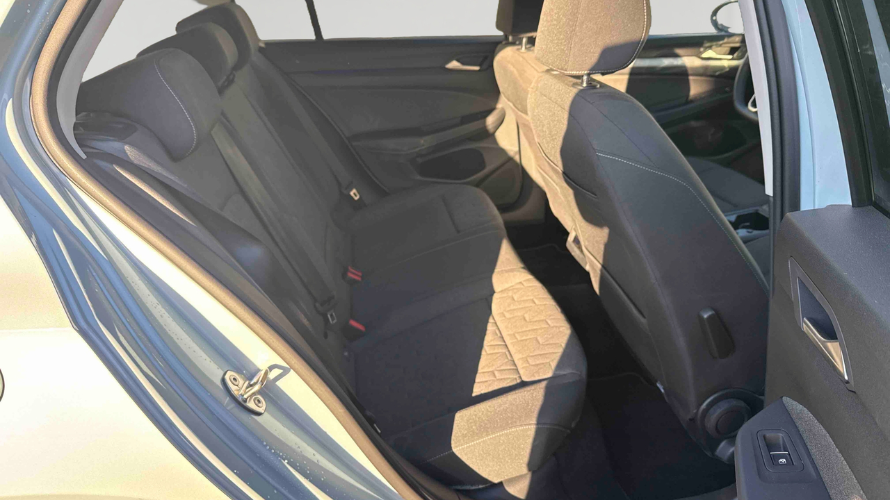 Volkswagen Golf 2.0 TDI 150 DSG7 — photo 19