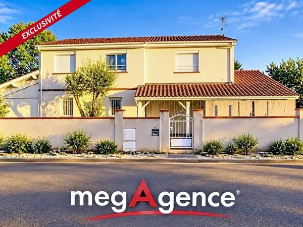 BELLE DEMEURE SPACIEUSE AVEC APPARTEMENT INDÉPENDANT, ALLIANT CHARME, CONVIVIALITÉ ET FONCTIONNALITÉ