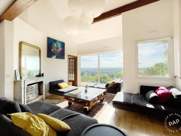 Maison 8 pièces 241 m²