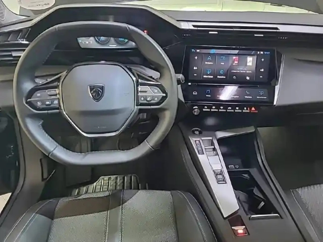 Peugeot 308 sw phev 180 e-eat8 — photo 8