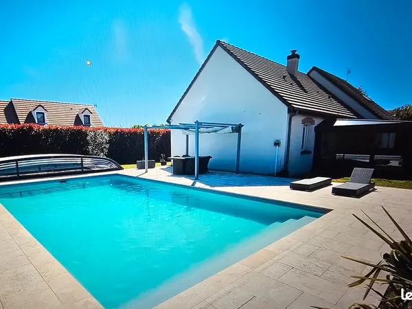 Maison familiale avec piscine