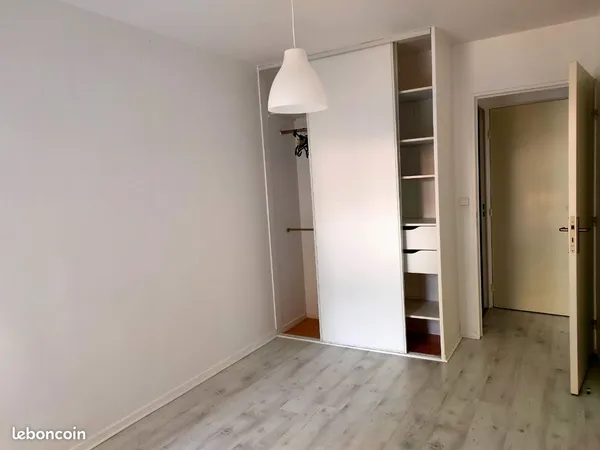 Location appartement F2 Hypercentre Reims