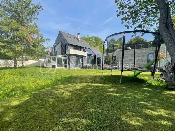 Maison 20 pièces 269 m²