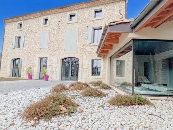 Maison 15 pièces 471 m²