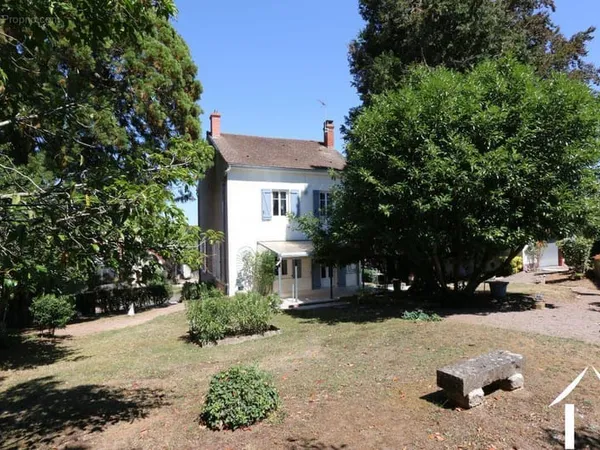 Maison familiale dans un village viticole