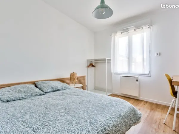 Chambre disponible dans maison en colocation