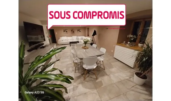 À Vendre Maison Divisible en 3 Logements