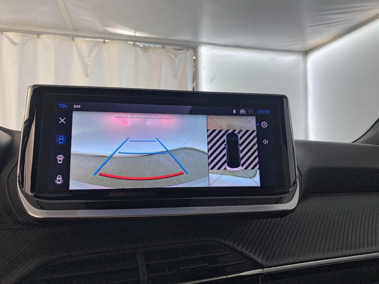 Peugeot 2008 hybrid 145 ch e-dcs6 allure — photo 17