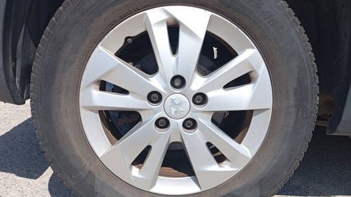 Peugeot Rifter 1.5 BlueHDi 130 - Allure – 2019 – 95002 km – Diesel – Boîte Manuelle — photo 46