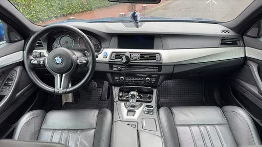 BMW M5 4.4 i V8 560 DKG7 - M – 2013 – 85883 km – Essence – Boîte Automatique — photo 31