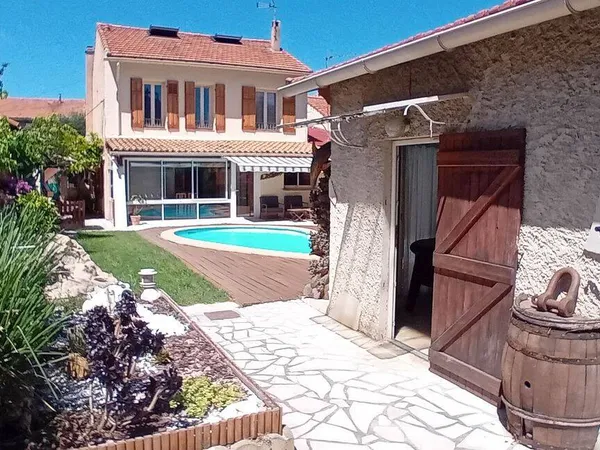 Maison 6 pièces 160 m²