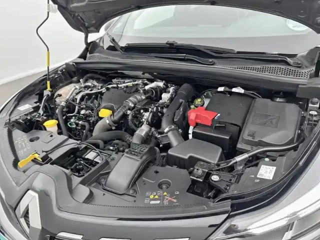 Renault Captur blue dci 115 edc — photo 35