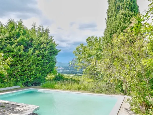 Secteur Grignan, charmant maison en pierre à vendre