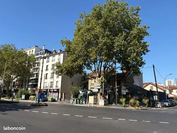 Boutique 100 m² BAGNEUX