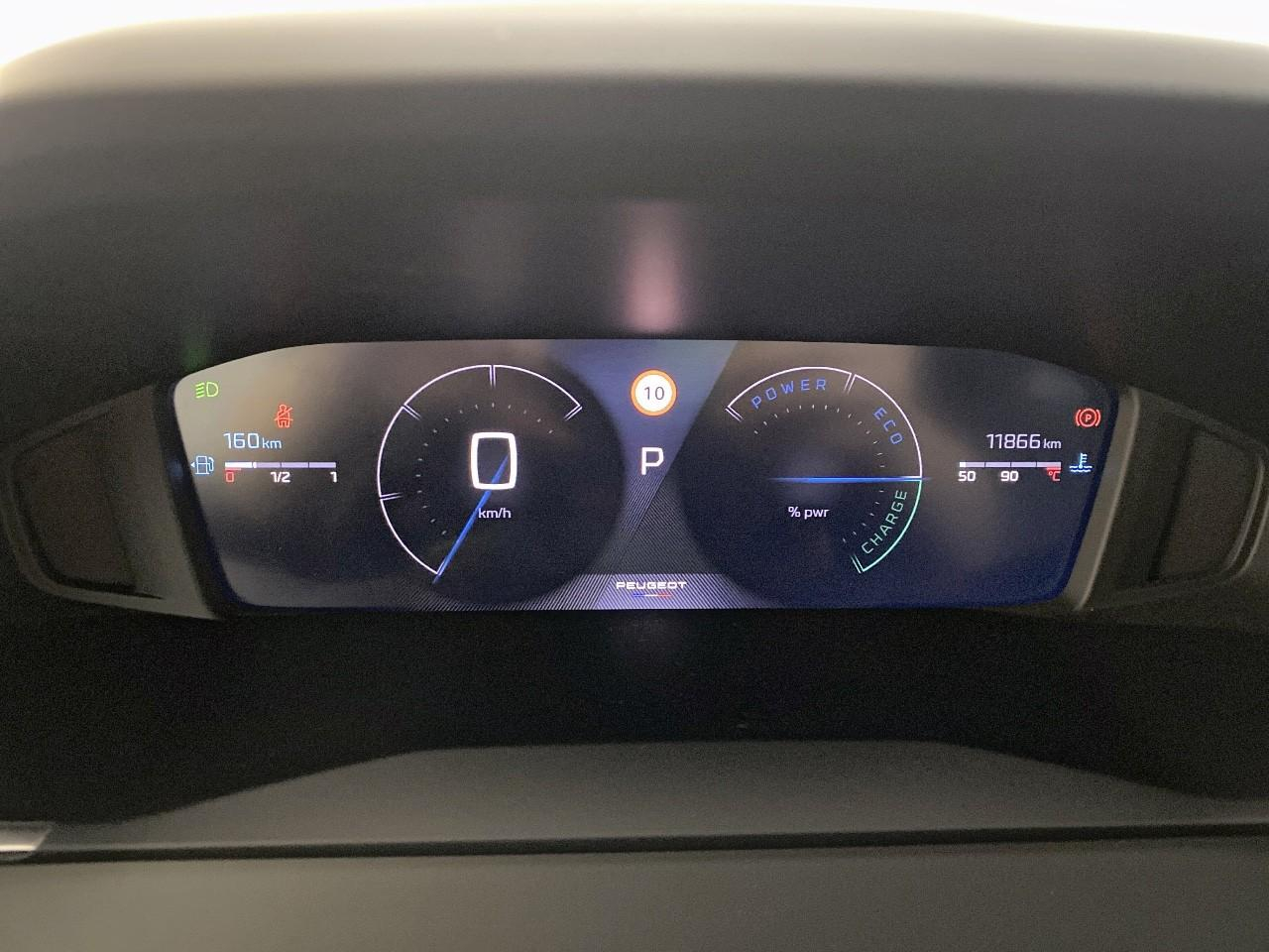 Peugeot 2008 hybrid 145 ch e-dcs6 allure — photo 13
