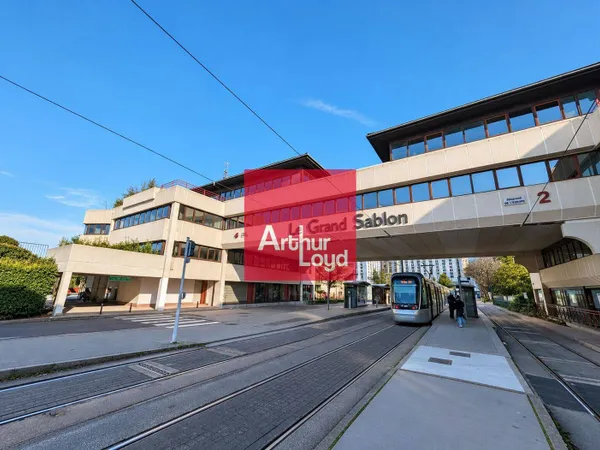 Bureau 227 m²