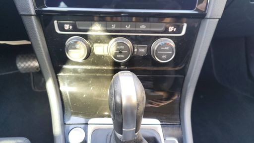 Volkswagen Golf 1.4 TSI 125 DSG7 - Carat – 2018 – 119393 km – Essence – Boîte Automatique — photo 11
