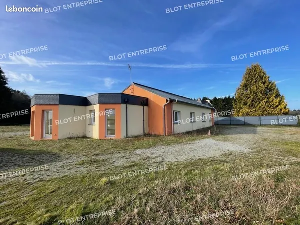 Local bureaux 218 m²