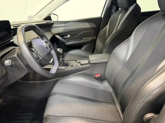 Peugeot 308 1.2 130 allure gps carplay — photo 9