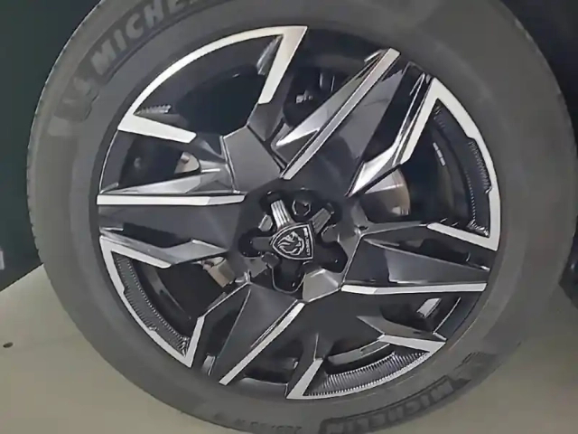 Peugeot 5008 hybrid 136 e-dcs6 — photo 79