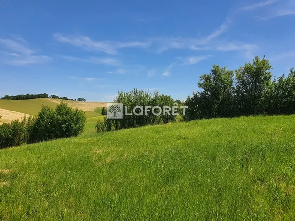 Terrain 2357 m²