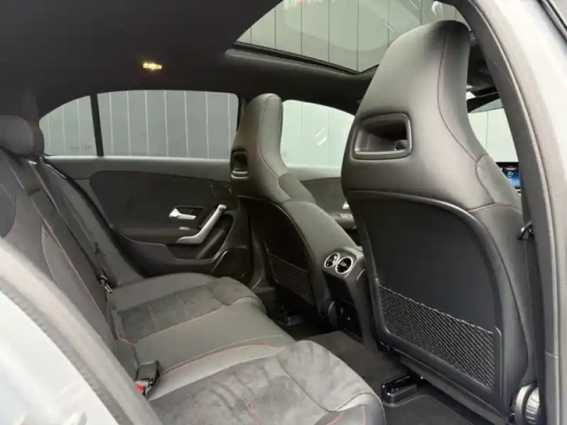 Mercedes Classe A 200 d amg line — photo 13