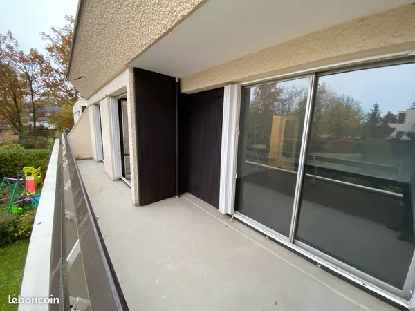 A louer - gare de mery sur oise - f2 58m² avec grand balcon