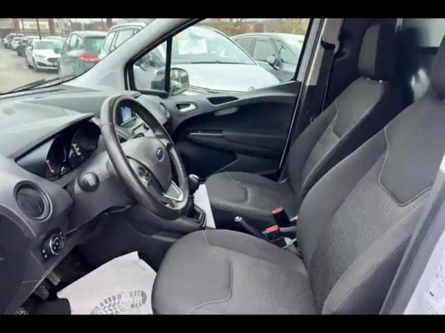 Ford Transit Courier 1.5 tdci 75ch stop&amp;start trend business — photo 10