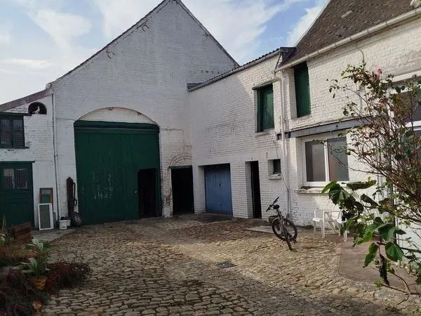 Maison 7 pièces 250 m²