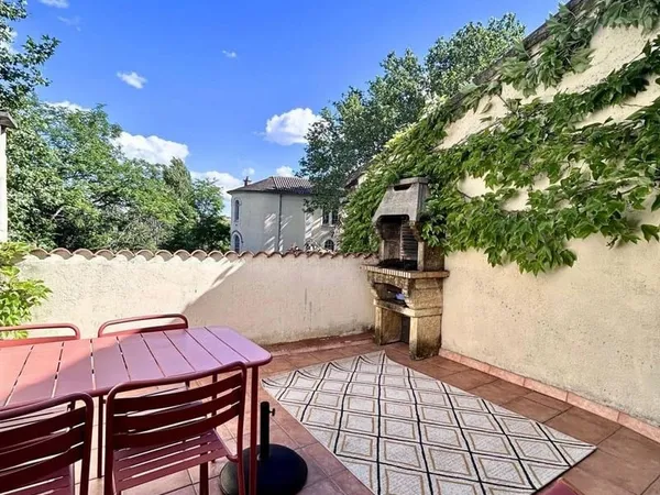 Maison de ville avec terrasse plein sud