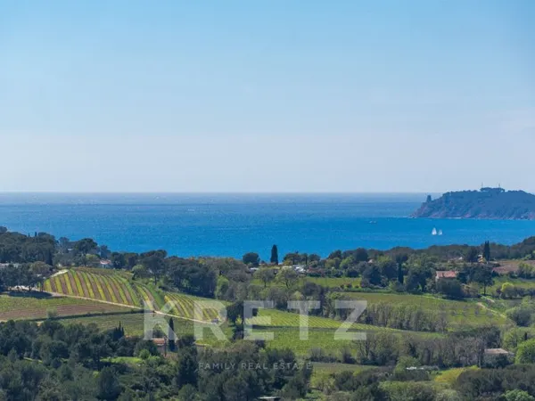 Carqueiranne - Villa vue mer - 300 m² - 5 chambres