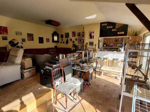 Appartement de 165 m2 Habitable à vendre dans le centre-ville de Chemillé - Idéal Investissement - E