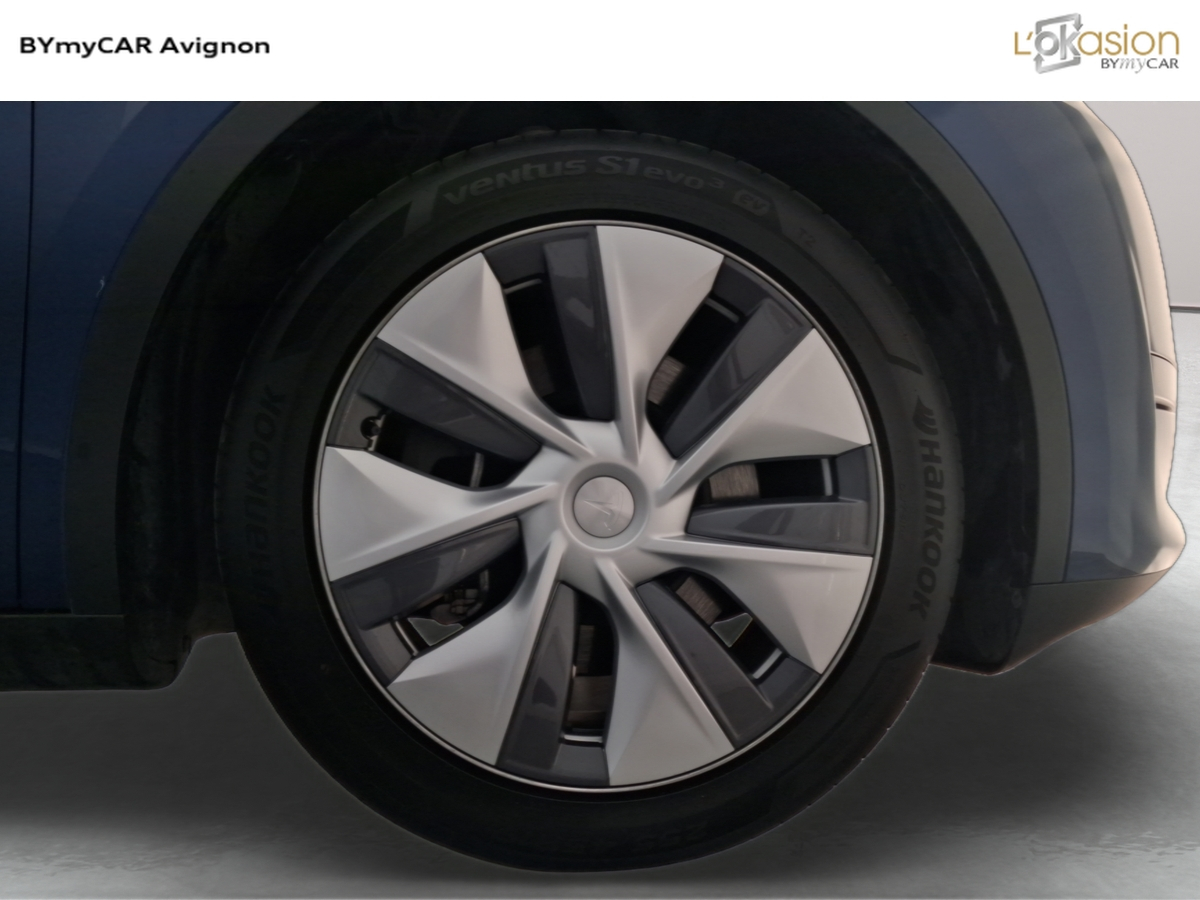 Tesla MODEL Y Standard RWD — photo 20