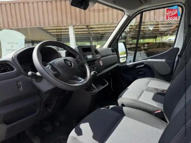 Renault Master fg f3300 l2h2 2.3 blue dci 135ch confort euro6 — photo 15
