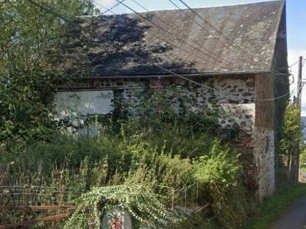 Local d’activité et entrepôt Vente Eyburie  70m² 25000€