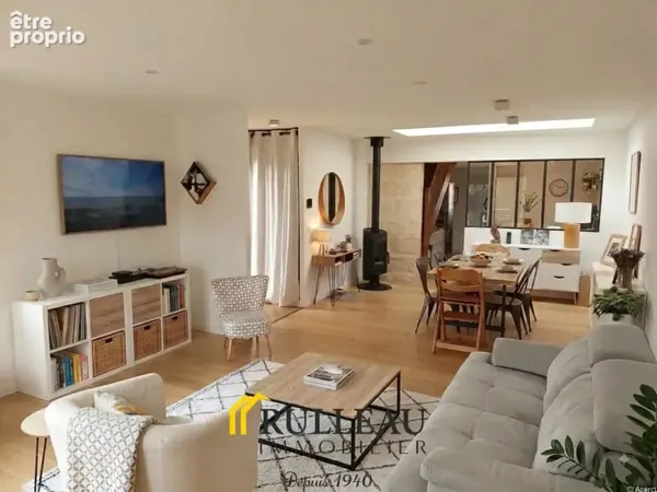 Maison en pierre de caractère, rénovée par un architecte 107 M2 - 4 chambres - terrain de 566 m2 ave
