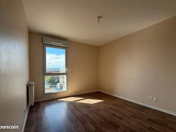 Toulouse - Limite Bonnefoy / Croix-Daurade - T3 de 71 m² - Parking - Cave