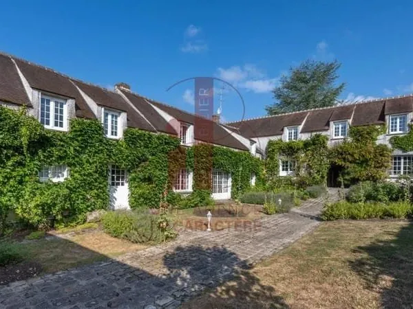A 10 Km De Barbizon - Propriete De Caractere De 353 M² Sur Un Jardin Clos De 2753 M²
