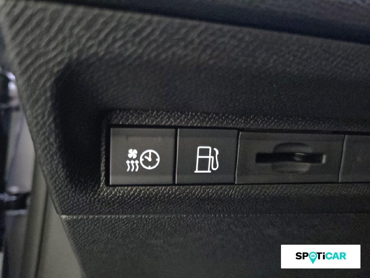 Peugeot 308 sw plug-in hybrid 195 ch e-dcs7 gt — photo 29