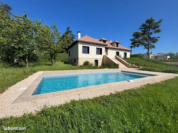 Villa 12 pièces 340 m²