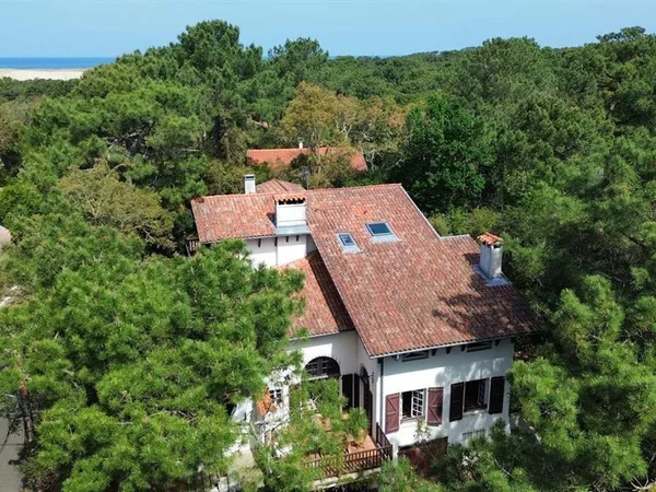 Vends villa - 350 m² - 14 pièces, 11 chambres - Soorts Hossegor 40150