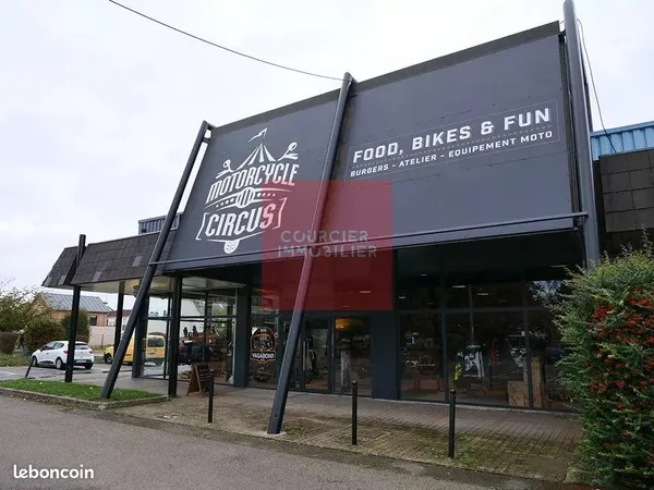 Local commercial 496 m² Coignières